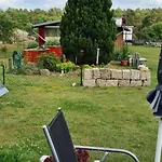 Kleine In Der Apartman *